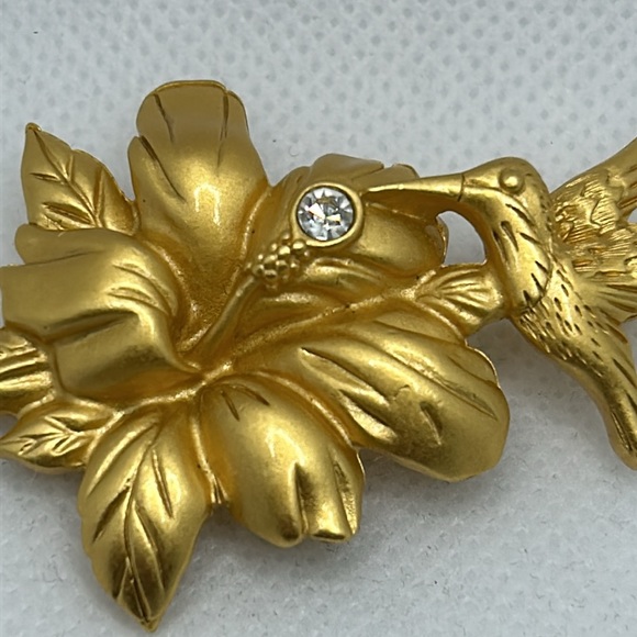 Monet Humming Bird Brooch - vintage! - Picture 6 of 11
